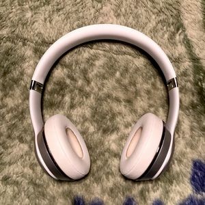 Beats Solo 3 Wireless Headphone